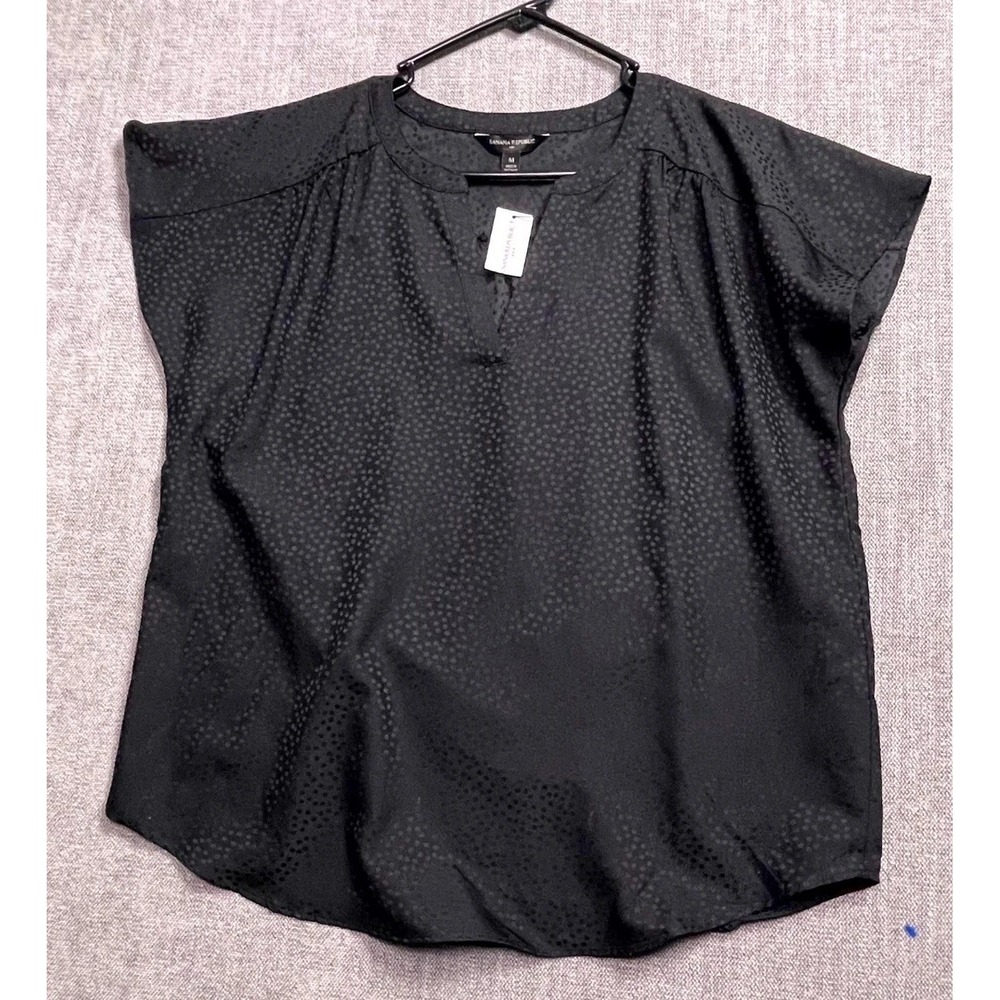 Banana Republic Blouse Top Womens M Black Cheetah Print Cap Sleeve Split V Neck